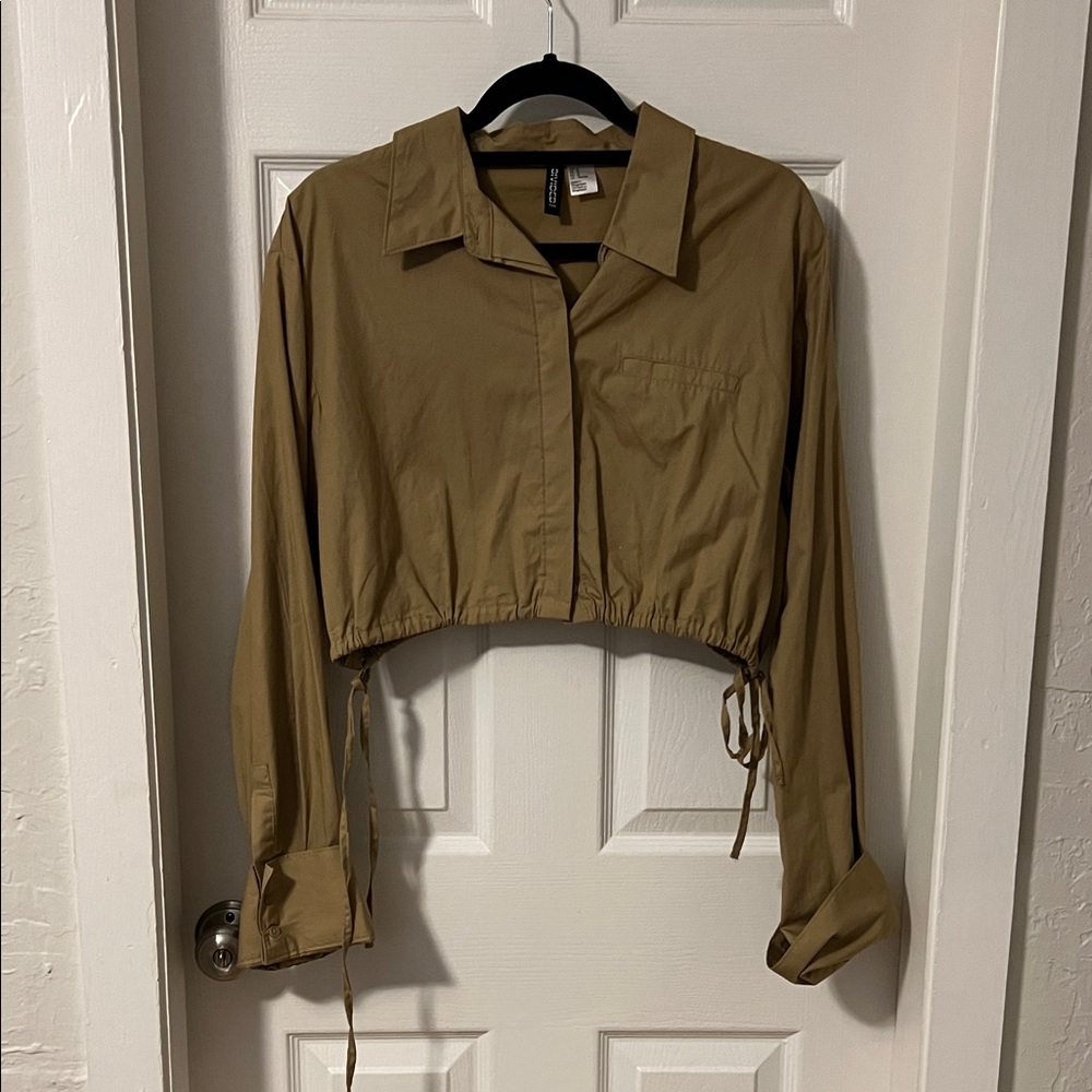 H&M Brown Cropped Button-Down Shirt